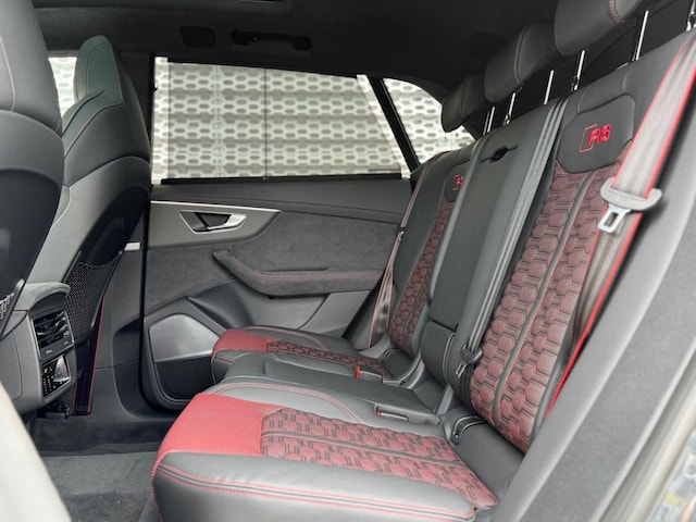 Audi RS Q8 Performance Quattro