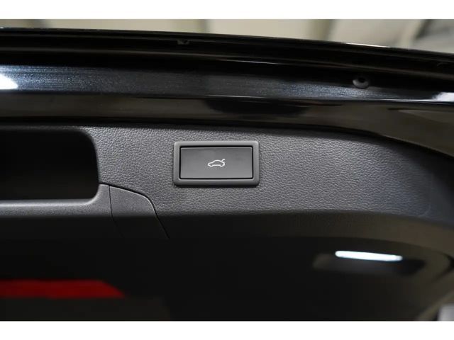 Volkswagen Passat IQ.Drive R-Line Style