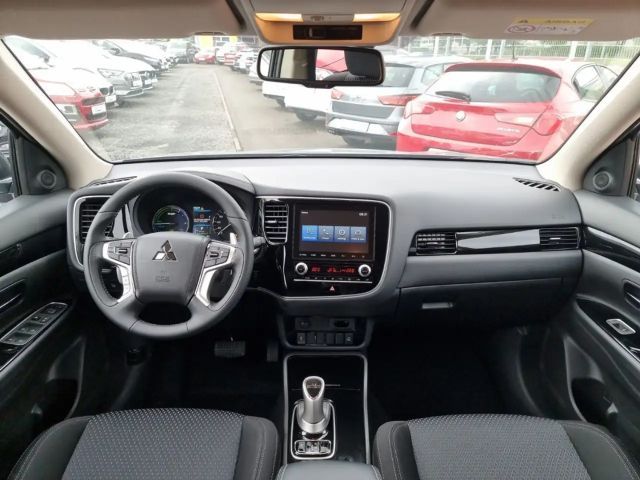 Mitsubishi Outlander AHK WR App-Navi PDC Kamera DAB