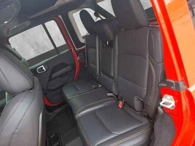 Jeep Wrangler Sahara