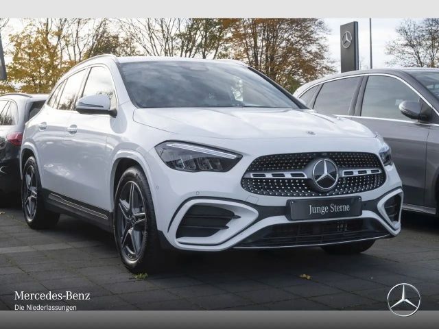Mercedes-Benz GLA 180 AMG Line