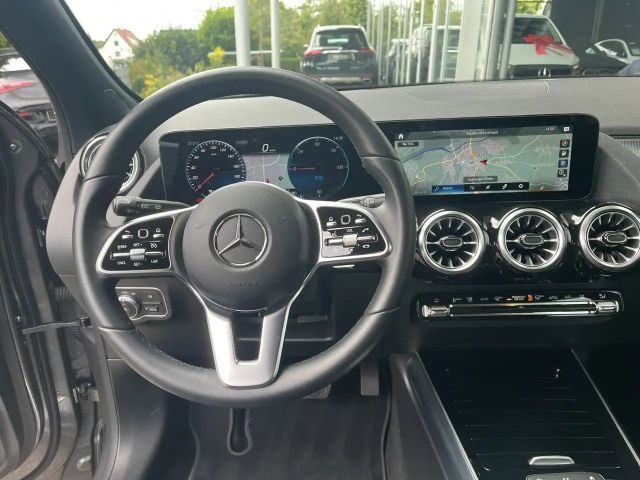 Mercedes-Benz EQA 300 4MATIC