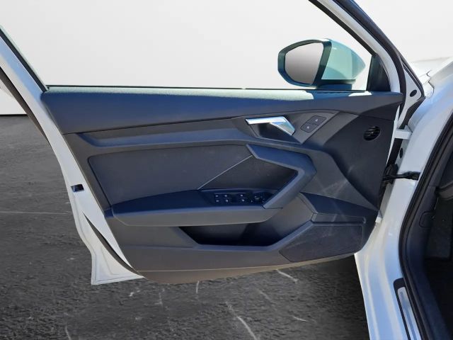 Audi A3 30 TFSI Sedan Sportback