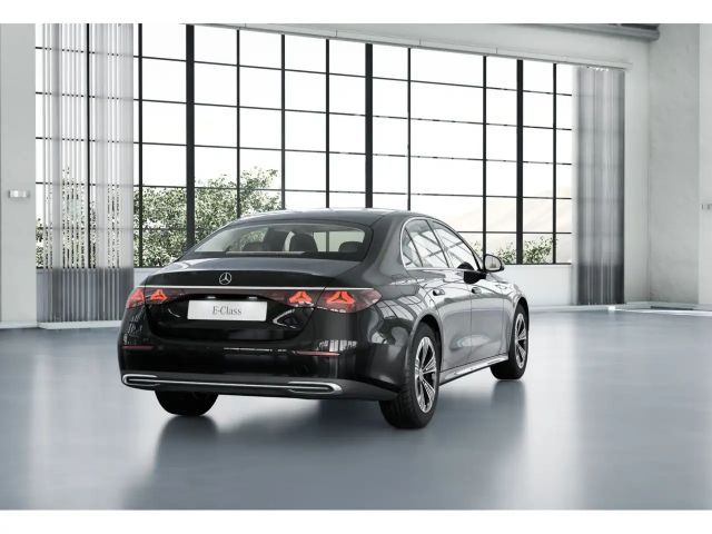 Mercedes-Benz E 220 4MATIC E 220 d Sedan