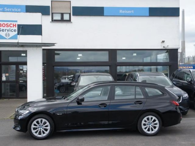 BMW 320 320e Advantage pakket xDrive