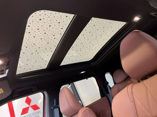 Mitsubishi Outlander 2.4 TOP Luxury P. Yamaha