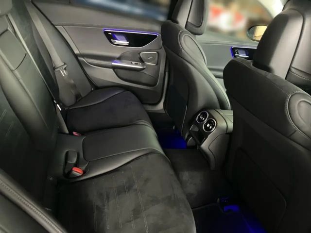 Mercedes-Benz C 200 AMG Line Sedan