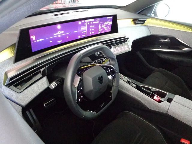 Peugeot E-5008 GT-Line