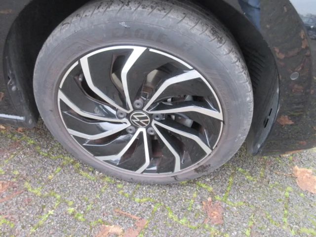 Volkswagen Golf 1.5 eTSI DSG IQ.Drive