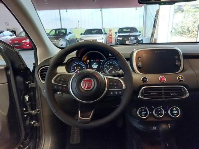 Fiat 500X Komfort + Tech Paket Navi Blendfreies Fernl. ACC A