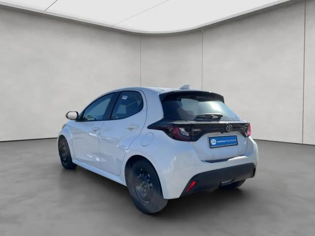 Toyota Yaris Business Hybride VVT-i