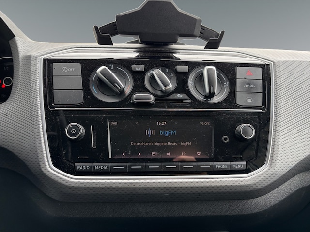 Volkswagen up! Active