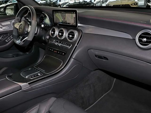 Mercedes-Benz GLC 300 4MATIC AMG Line Coupé