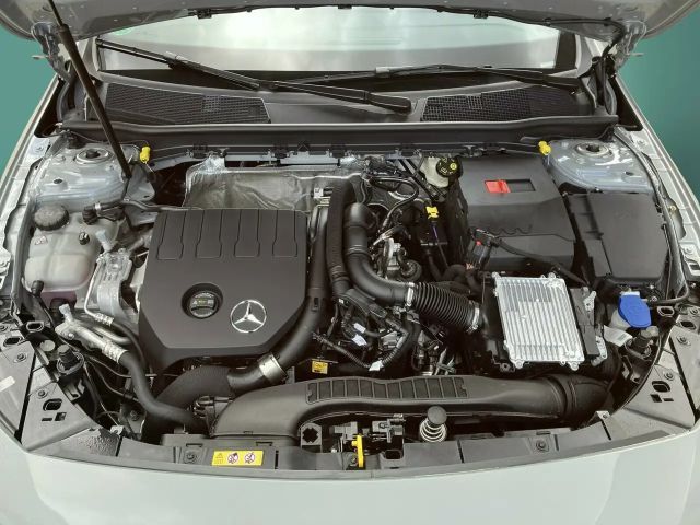 Mercedes-Benz A 180 AMG Line