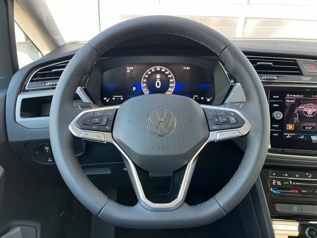 Volkswagen Touran 1.5 TSI DSG R-Line