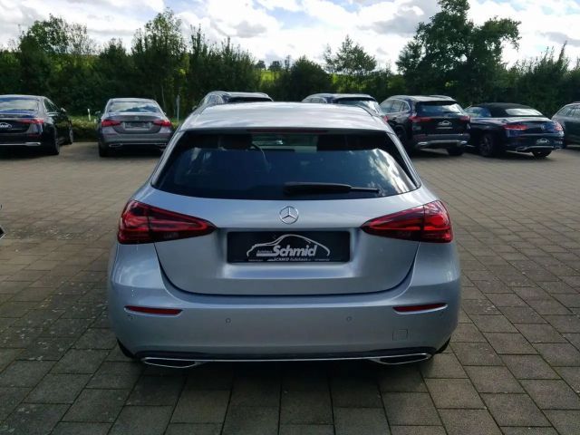 Mercedes-Benz A 200 A 200 d Progressive