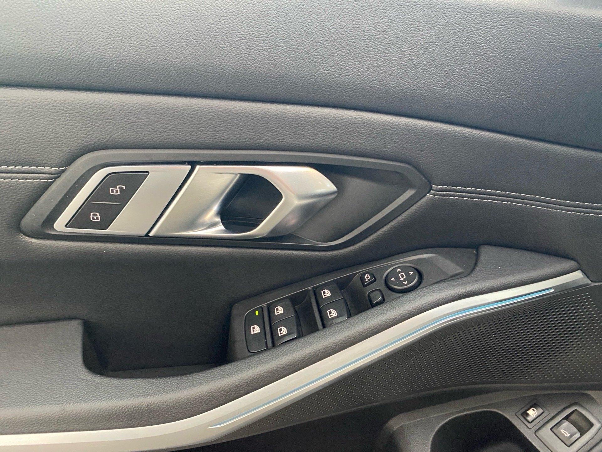 BMW 330 330e Touring