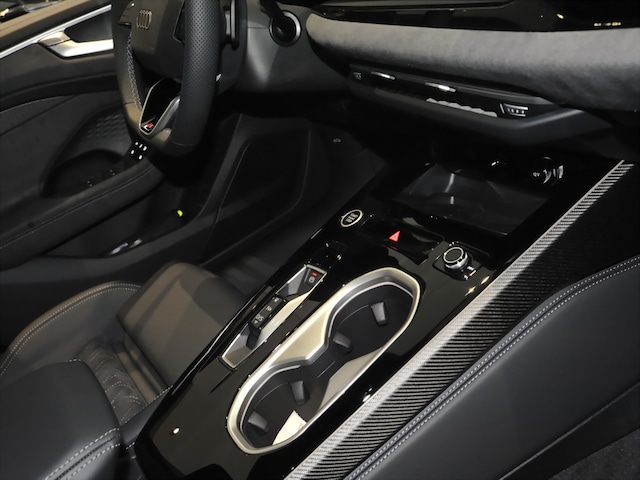 Audi A6 Quattro S-Tronic Sedan