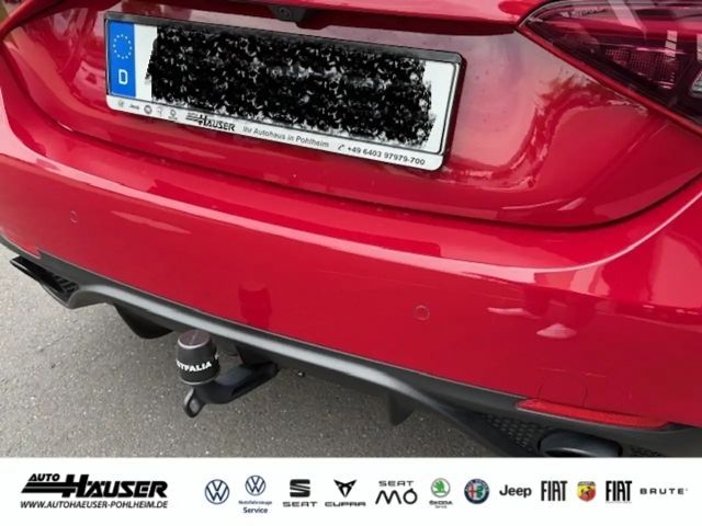 Alfa Romeo Giulia AT8 Q4 Turbo Veloce