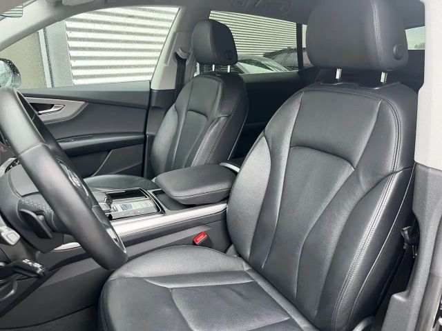 Audi Q8 55 TFSI Ambiente Quattro