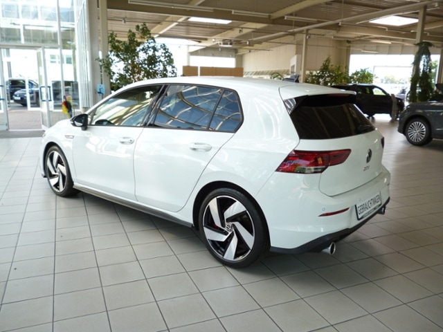 Volkswagen Golf 2.0 TSI DSG Golf VIII Style