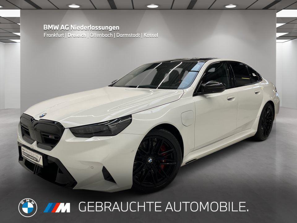 BMW M5 Sedan