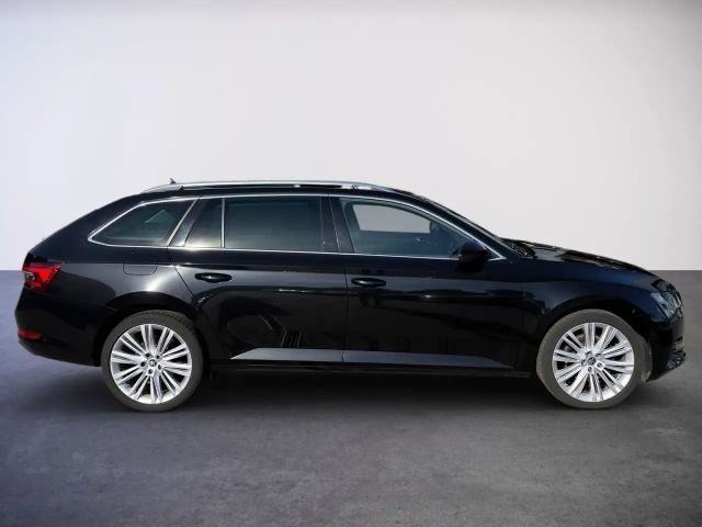 Skoda Superb 2.0 TDI Combi Style Style