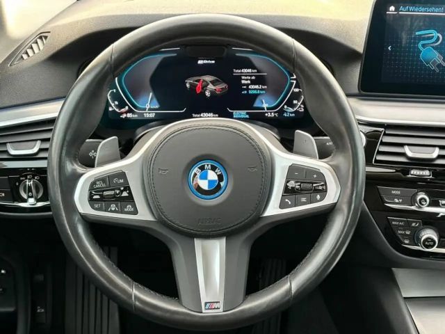 BMW 530 530e Sedan