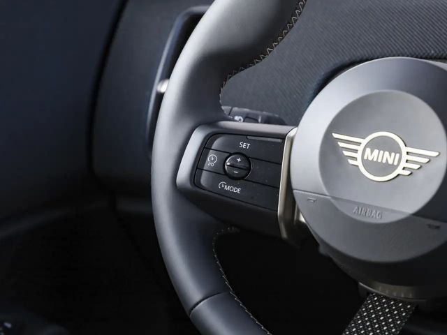 MINI Cooper Countryman Favoured Trim Steptronic Panorama