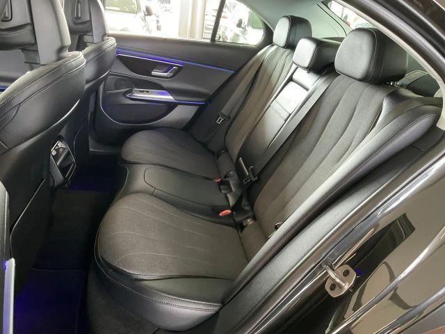 Mercedes-Benz E 220 AVANTGARDE E 220 d Sedan