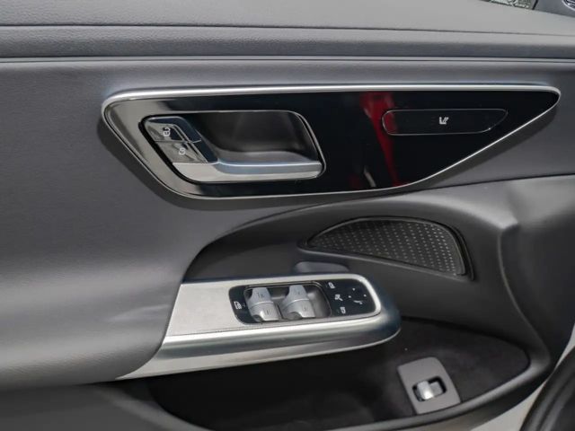 Mercedes-Benz E 200 AVANTGARDE Estate