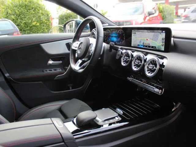 Mercedes-Benz CLA 250 AMG Line