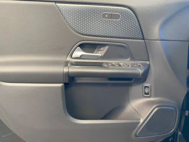 Mercedes-Benz GLA 200 Progressive