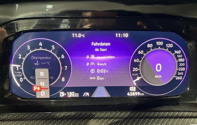 Volkswagen Golf 2.0 TSI Golf VIII R-Line