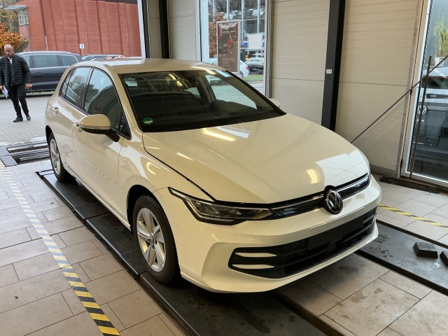 Volkswagen Golf 1.5 eTSI DSG Golf VIII