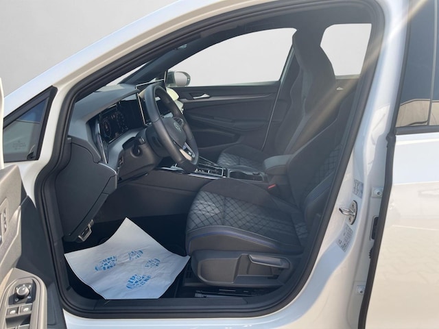 Volkswagen Golf 1.5 eTSI DSG Golf VIII R-Line