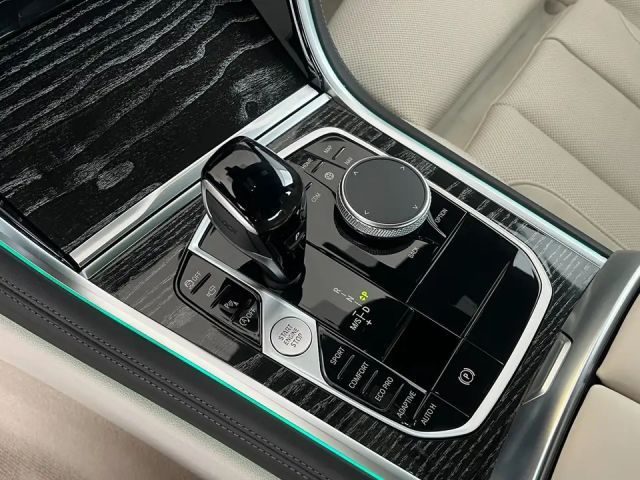 BMW 840 840i Sedan xDrive