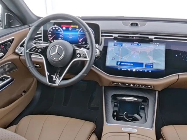 Mercedes-Benz E 220 AVANTGARDE E 220 d Estate