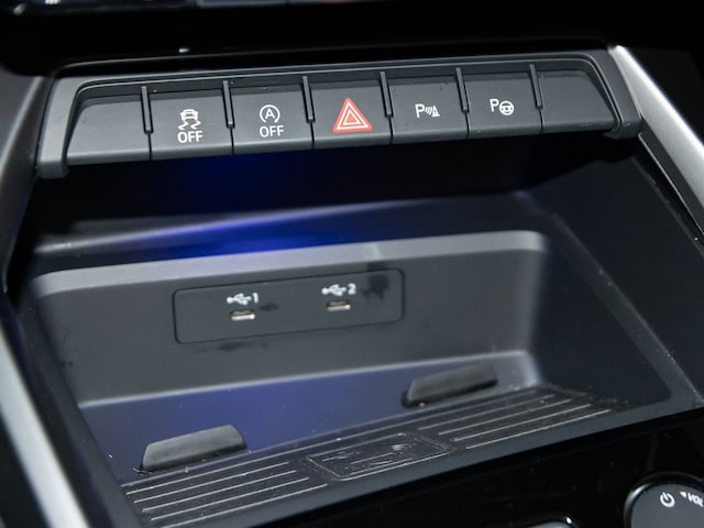 Audi A3 35 TDI S-Line S-Tronic Sedan