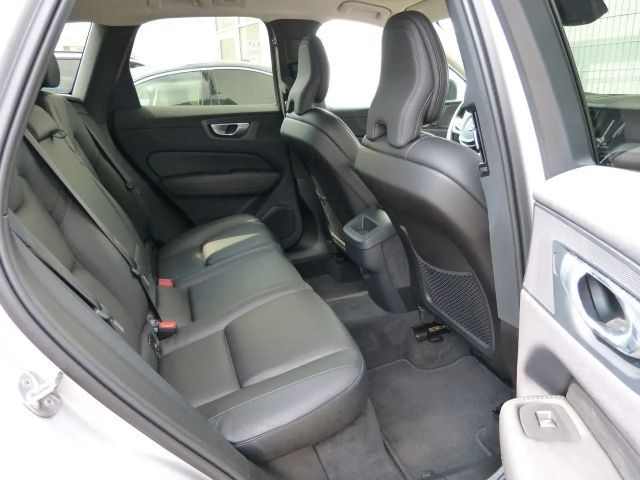 Volvo XC60 Dark Plus