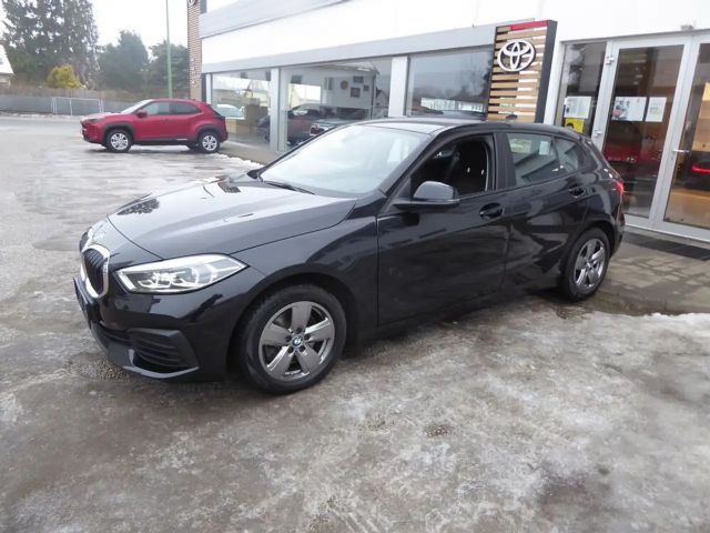 BMW 116 116d Sedan