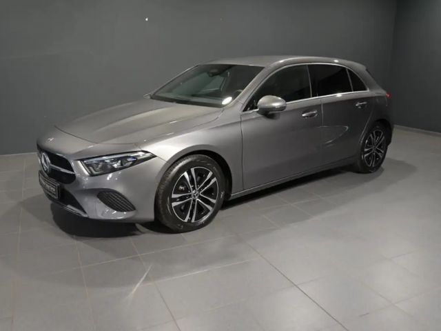 Mercedes-Benz A 200 A 200 d Progressive