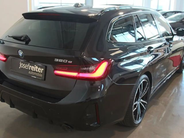 BMW 320 320e M-Sport Touring xDrive