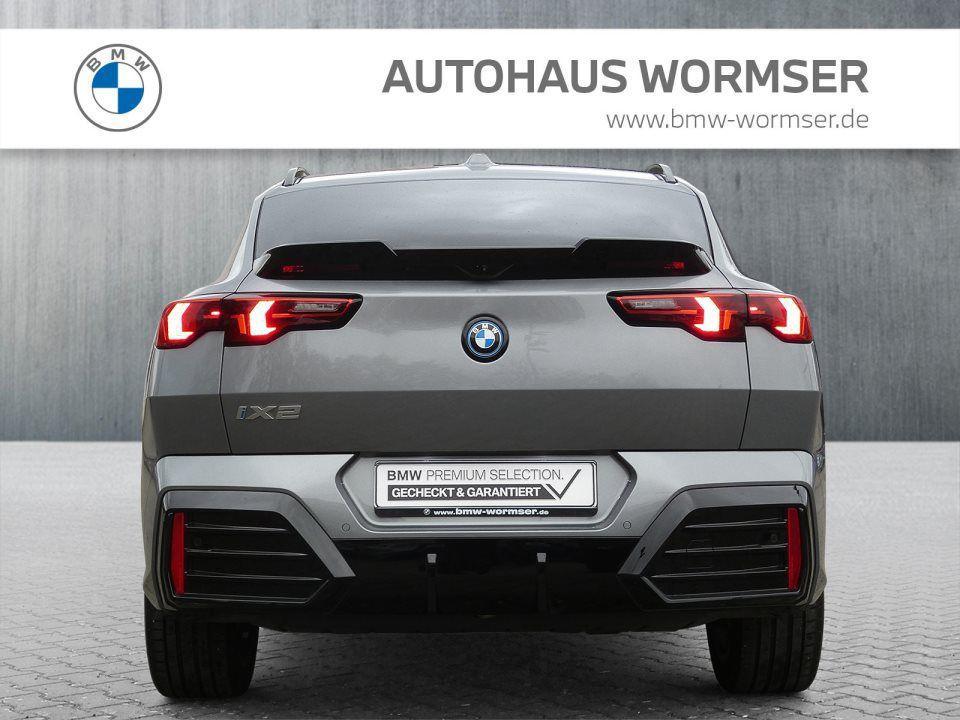 BMW iX2 eDrive20