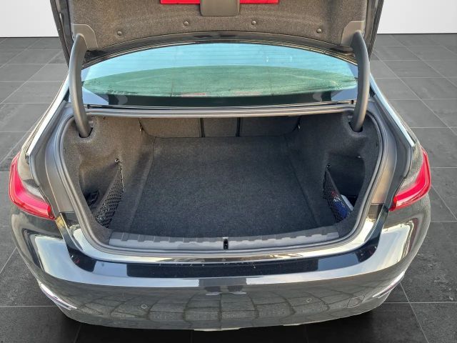 BMW 320 320d Luxury Line Sedan xDrive