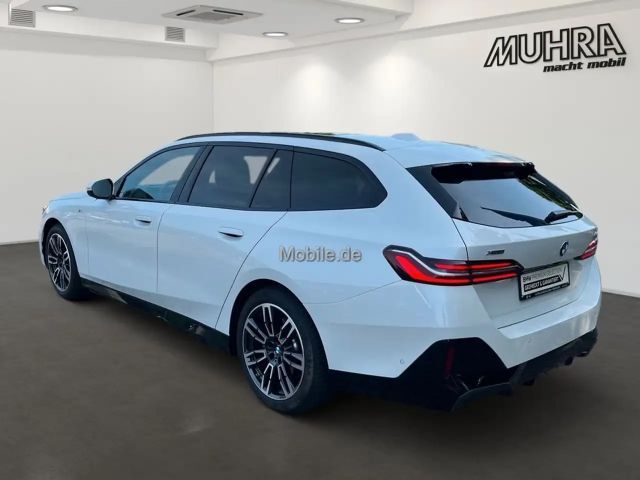 BMW 540 540d M-Sport Touring xDrive