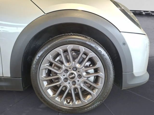 MINI Cooper COOPER C Favoured Trim Steptronic Navi DSG Bluet