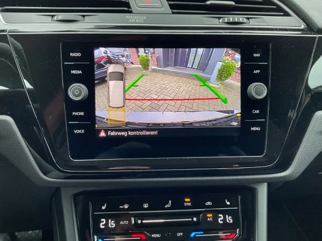 Volkswagen Touran 1.5 TSI DSG R-Line