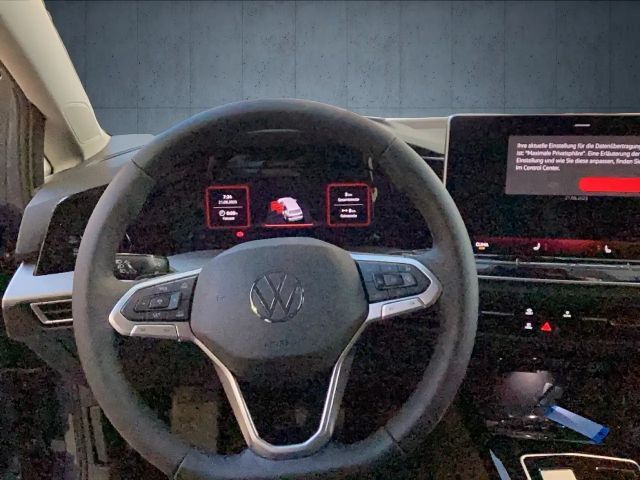 Volkswagen Golf DSG Style Variant