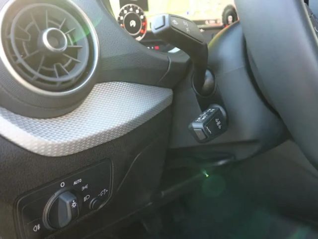 Audi Q2 Advanced NaviPlus/AHZV/18" . . .